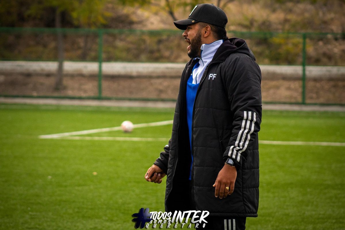 fcinterqro's tweet photo. 𝑨 𝒕𝒐𝒑𝒆 𝒆𝒏 𝒍𝒂 𝒄𝒂𝒑𝒊𝒕𝒂𝒍 𝒒𝒖𝒆𝒓𝒆𝒕𝒂𝒏𝒂 ⚫️🔵
@LigaTDP @LigaPremier_FMF 
#TodosSomosInter #TodosSomosQueretaro https://t.co/OWTZmptOBD