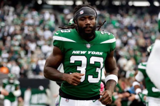 We’ll see tomorrow if RB Dalvin Cook clears waivers following his departure from the #Jets. My understanding is one team that may have potential interest down the road on the practice squad is the Baltimore #Ravens, though they did not have a spot available this morning.