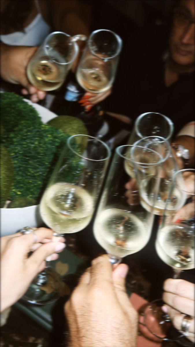 ⠀       ⠀ ⠀ ⠀ ⠀ 

⠀ ⠀                      new year eve photo dump
⠀