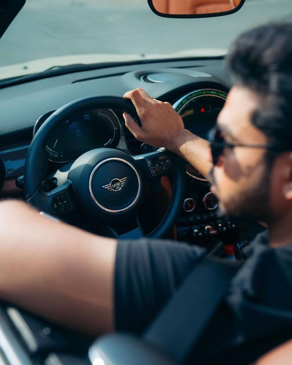 CarManToday's tweet photo. Our MINIacs from all over the world can't stop taking cool photos with their MINI, so we share this great photograph of @najir_muhamad 📸
#MINI #MINIColombia #MINILATAM https://t.co/Qjz50yZTLC