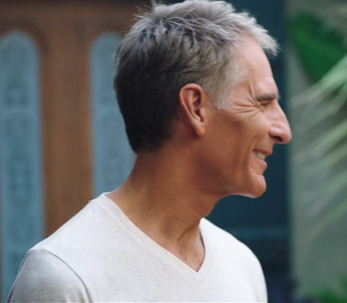 Start the New Year off right with a smile!🍾🥂🥳🥰🤗😘 #ScottBakula #Bakulettes #Archerites #Scott365 #QuantumLeap #NcisNola #SurpriseScottSaturday #MenOfACertainAge