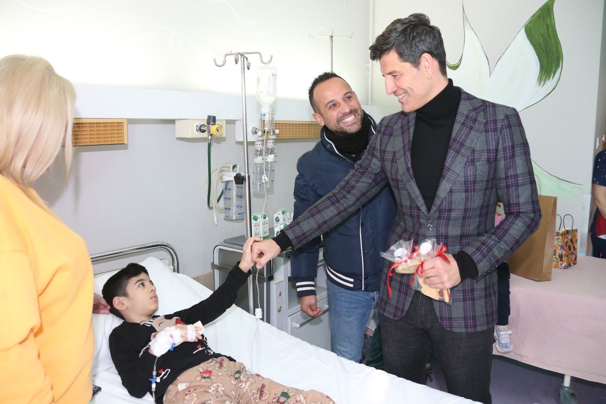 sakisrouvas tweet media