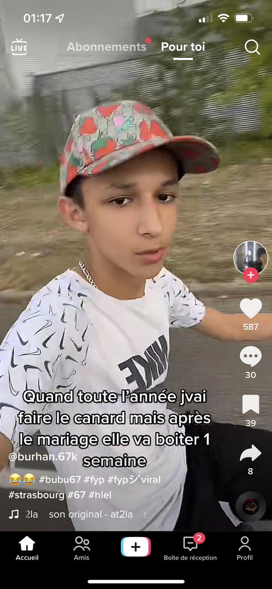IDIOTS DU VILLAGE tweet media