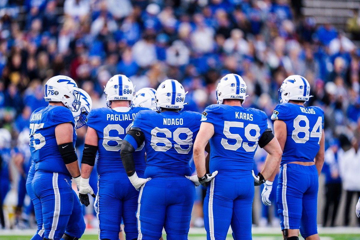 Thorpaglialong's tweet photo. Thank You Air Force Football…

31 Career Starts
2023 1st Team All-Mountain West
Lombardi Award Watchlist
Outland Trophy Watchlist
3 Bowl Wins
1 CIC Win

Thankful for the Opportunity to Play for the Greatest Service Academy in the Country 🔵⚡️ https://t.co/itsF08BYri