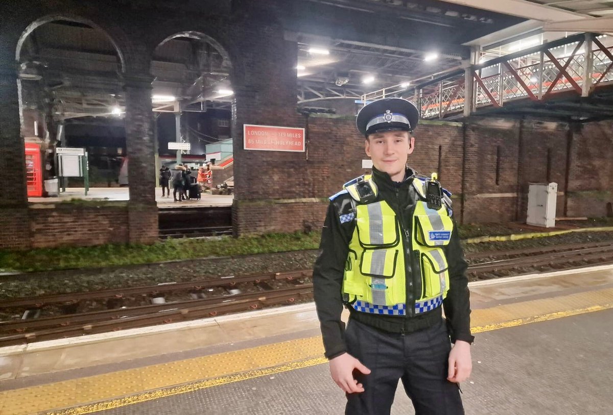 BTPCheshire's tweet photo. We are out and about tonight #operationalert at Chester, Stoke and Crewe railway station keeping our passengers safe https://t.co/Xe64sbWVRk