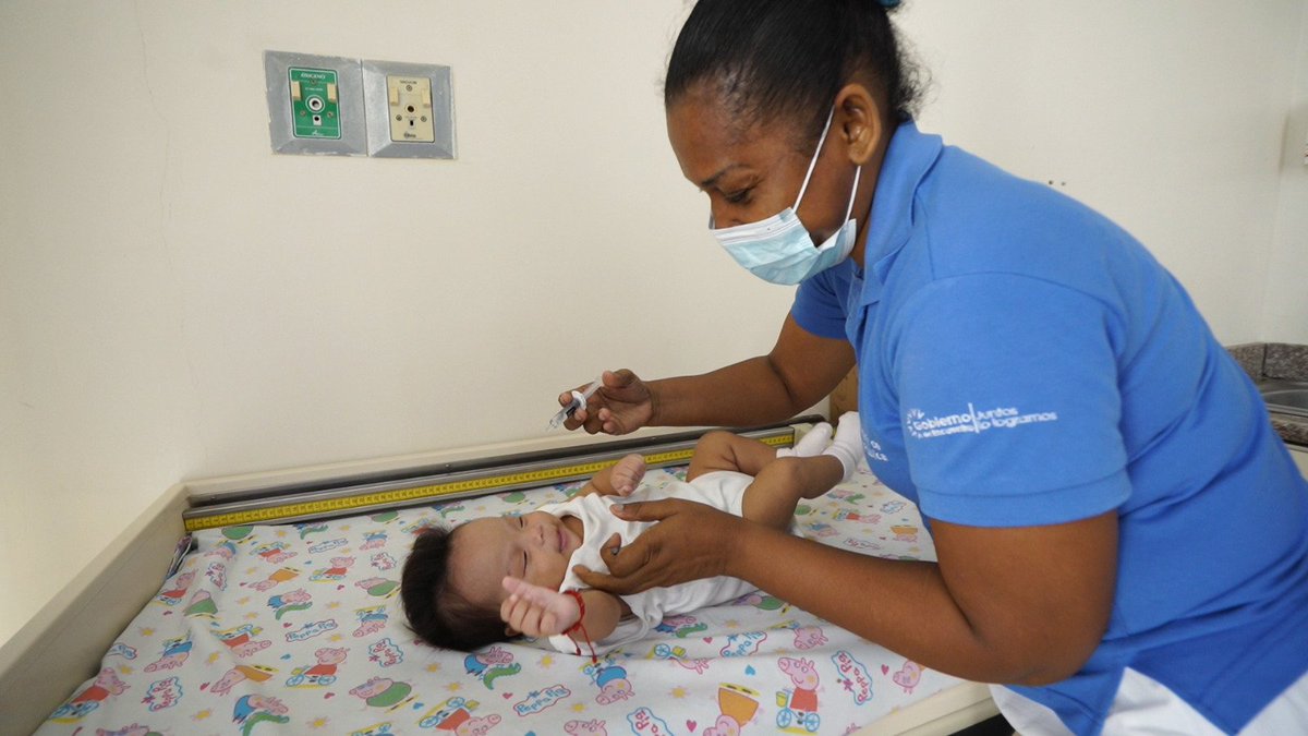 SaludImbabura's tweet photo. #Esmeraldas| El Centro de Salud Tipo C Rioverde atiende a una población aproximada de 27 mil usuarios en servicios de consulta externa, odontología, ginecología, obstetricia, laboratorio, ecografía, emergencia entre otros. Cuenta con 99 profesionales de salud. https://t.co/KYiQncmA5Q