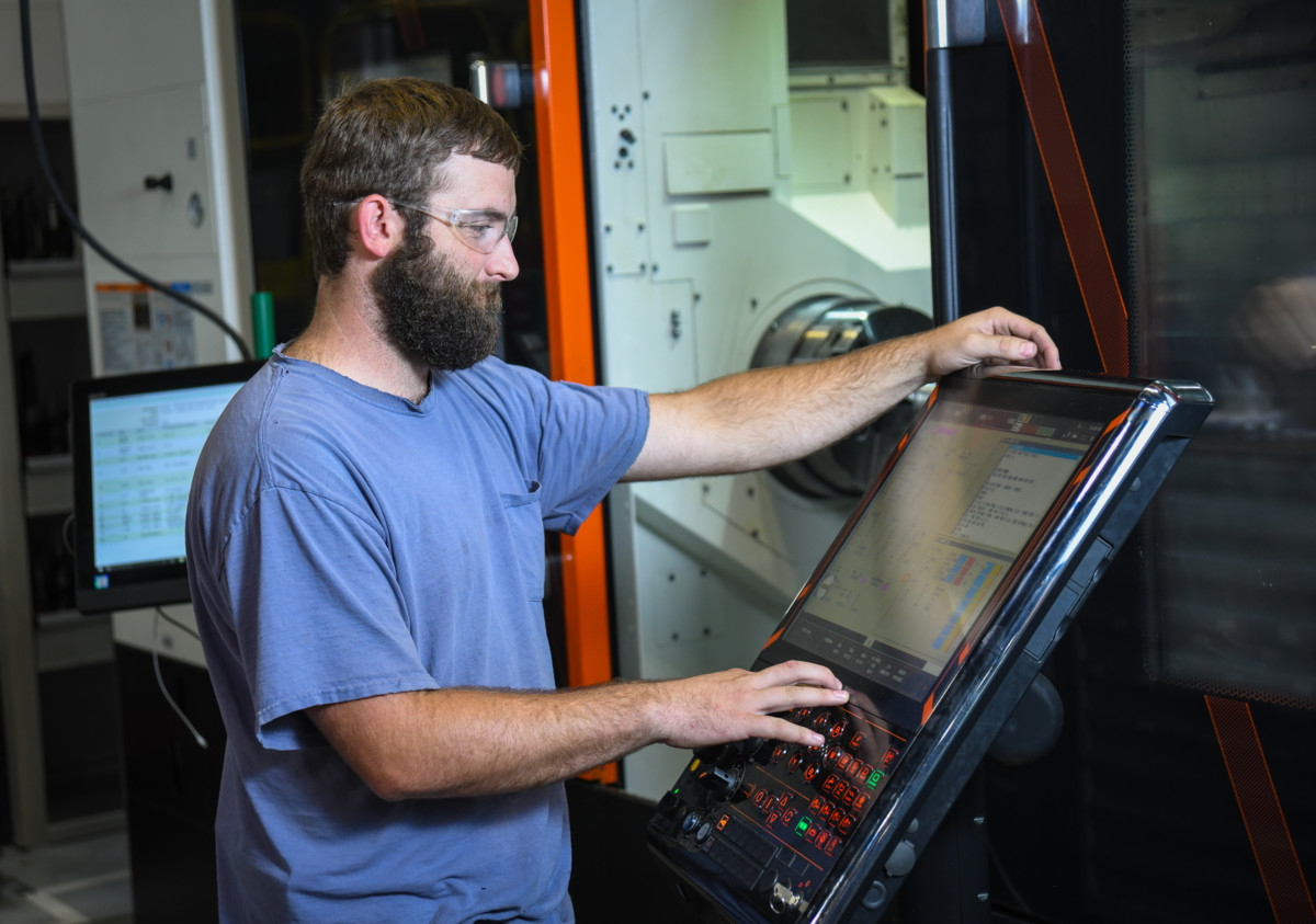 McElroyFusion's tweet photo. How does a $4,200 hiring bonus sound? McElroy is looking for a CNC Machinist to work in our climate-controlled warehouses. Learn more and apply: https://t.co/TCBPVPtz6o #tulsajobs #mcelroymanufacturing https://t.co/ZMuYXFT2nl