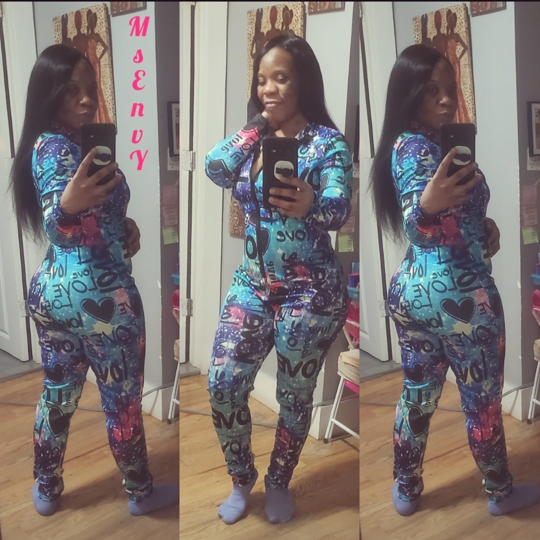 MSENVY's tweet photo. Happy new year's U guy's 🤩 
It's 2024 baby! Stop CLEARIN ur name. Let folks think WHATEVER about U.
Cause whether u're winnin or losin u'll still be SOMEBODY'S topic..Just keep it movin &amp; stay humble🤫💋🙏💪#MsEnvy #TeamLibra #TeamMsEnvy #BlackQueen #DopeChick #HarlemChick https://t.co/wNpsyq7rCm