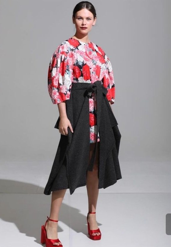CIFDtweets's tweet photo. Winter Florals from @ejaygriffin #irishfashion #dress #winterdress #printdress #puffsleeves #pockets #dresswithpockets #naturalfibres #ecofashion #sustainablefashion #slowfashion #IrishFashionArt #ejaygriffin #irishdesign #CIFD https://t.co/B8XjE6ps0l