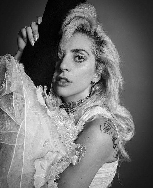 Evellynmyth's tweet photo. Eu recebi 8 indicações no #RSMAs
sendo duas delas ao:
Soty - The Night is Still Young
Aoty - Emancipation of Feelings https://t.co/BMn3dqYayT