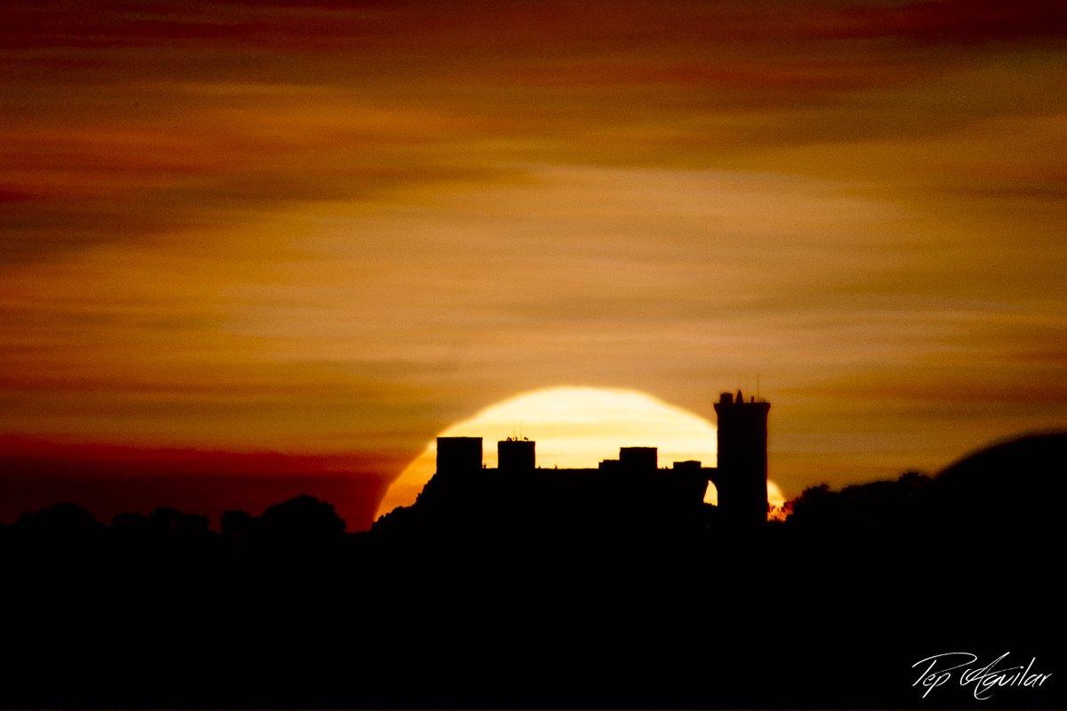Sunset Castell de Bellver
@UHmallorca @esa_es #cielosESA @NASA_es @NatGeoEsp @PlanetarioMad @RObsMadrid @TempsIB3 @MeteoIB3 @tiempobrasero @MeteoredES @Meteoralia @Meteodemallorca #DespertarPlanetario #ThePhotoHour #HacerFotos @El_Universo_Hoy @BalearsFCiencia