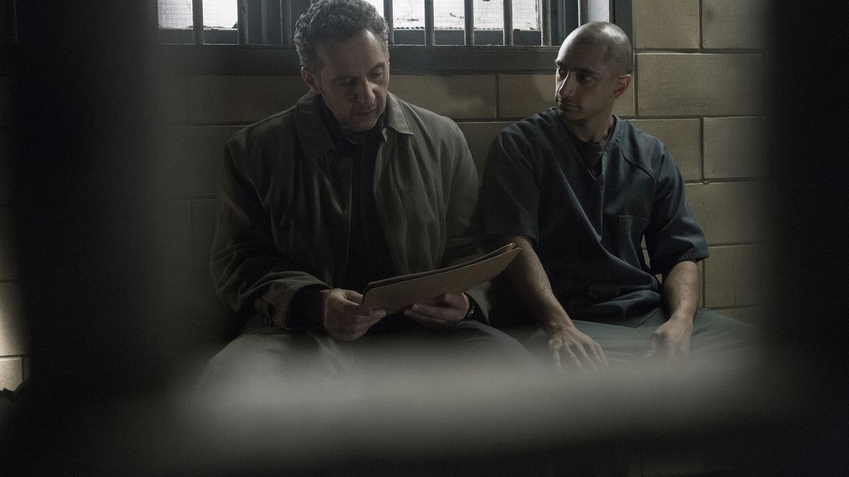 MikelMetal's tweet image. #TheNightOf es de esas miniseries que solo HBO puede hacer.
Un perfecto drama judicial con un Riz Ahmed excepcional que tiene un desarrollo de personaje brutal y realista.
A parte, el show de John Turturro episodio tras episodio es algo grandísimo.
Buenísima.