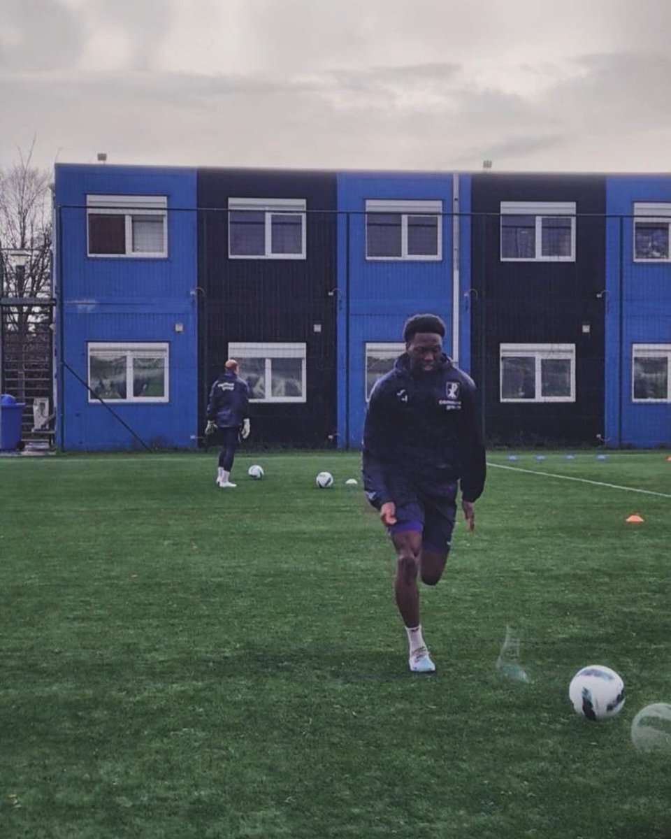 patro_eisden's tweet photo. Eerste training op @ClubBrugge: ✅ Bedankt voor de professionele ontvangst!

#koempels #vechtenenwinnen https://t.co/OL17LMAPx6