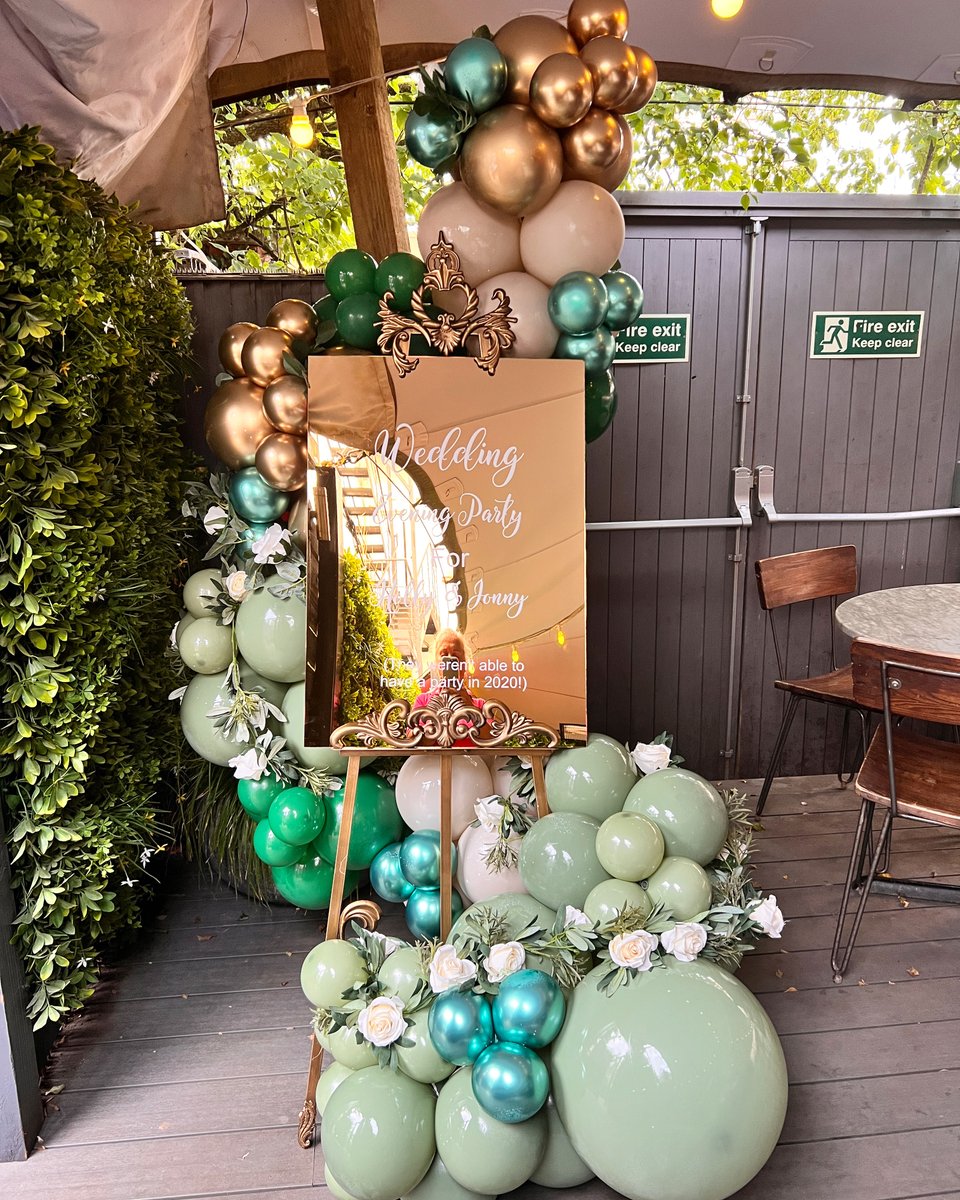 First impressions count, and our stunning gold easel created a wounderful impact for welcoming you and your guests.