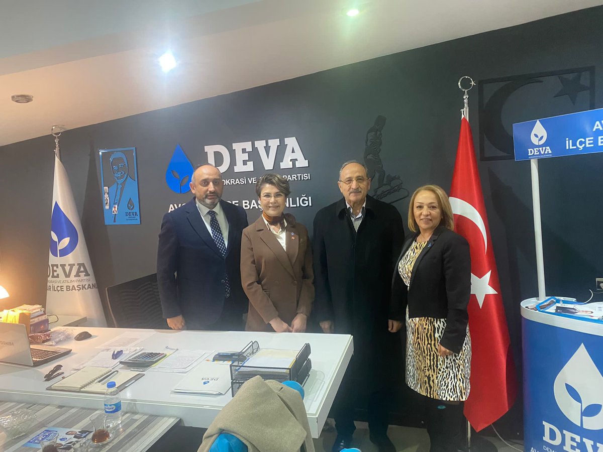 Bugün Avcılar Teşkilatımıza katılım sağlayan iş insanı Fatma Karataş hanımefendiye rozetini taktık. DEVA PARTİSİ’ne hoşgeldiniz. Hayırlı olsun.<a href="/devapartisi/">DEVA Partisi</a> <a href="/avcilardeva/">DEVA Partisi Avcılar</a> <a href="/fatmakaratas01/">Fatma Karataş</a>