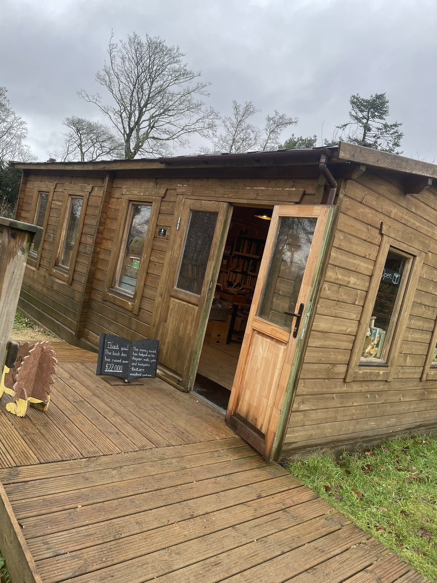 kimlouise84's tweet photo. After a very wet &amp; windy walk at Padley Gorge we still found time for a read. Amber’s reading Jack’s Little Party by Bob Graham 🎉 
We found the cutest Book Den @nationaltrust Longshaw Estate, Clarke picked a book by The Simpsons 
@Ballifieldpri #BallifieldActiveReading 📕 https://t.co/XsqP5ZLvU9