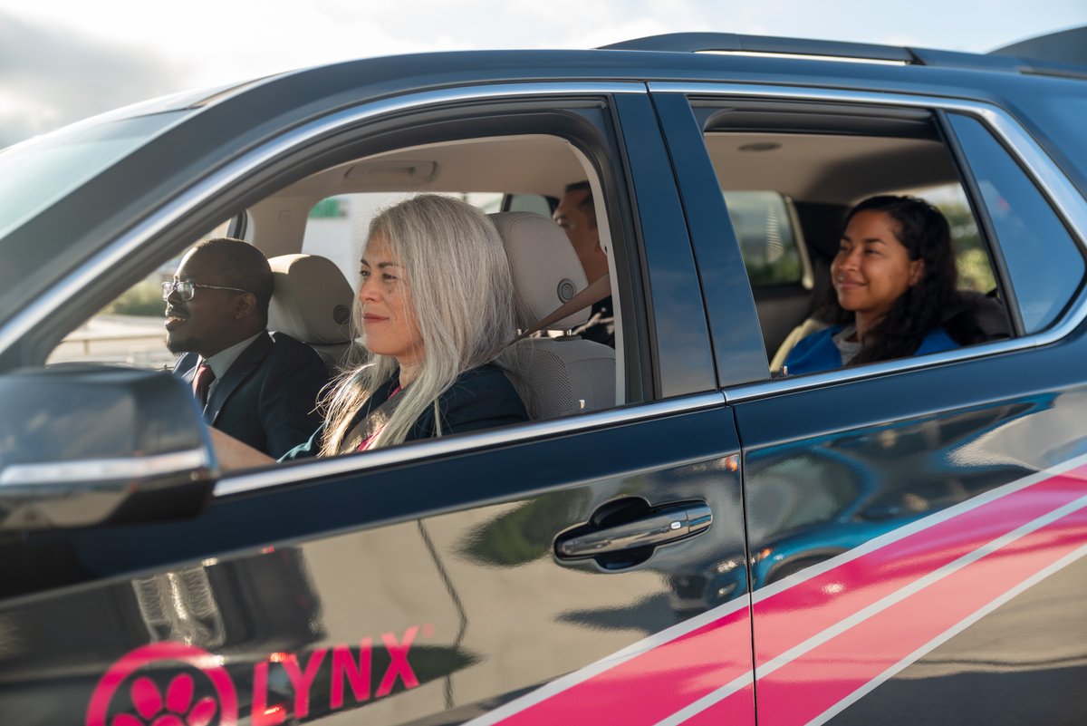 i4beyond's tweet photo. Did you know that pre-registered vanpools and buses with a Florida-accepted transponder are allowed to use #I4Express for free? You can learn more about the registration process by visiting https://t.co/lp1qiiS1cx. https://t.co/C8L6eWLkiW