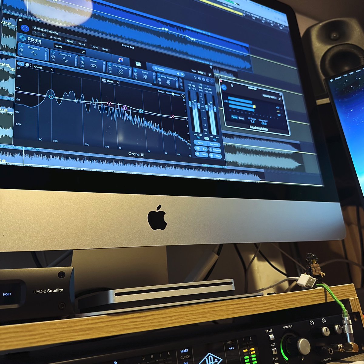 jackcadeness's tweet photo. Mastering complete and off for digital distribution- Bewilderland will be out on 26-01-2024.
#americana #newmusic2024 #NewMusicAlert #jackcade https://t.co/eRuYgMXsyR