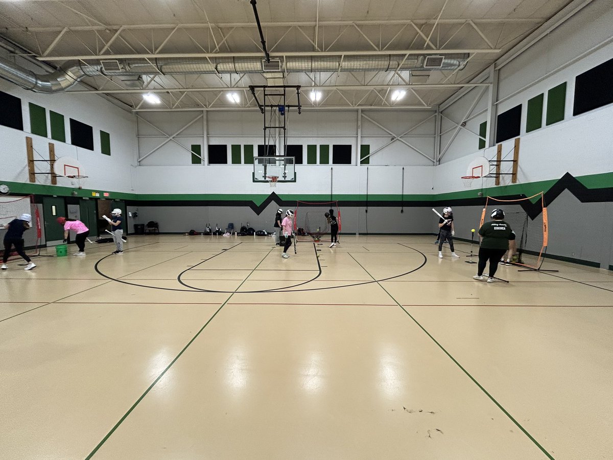 Open Gyms week one complete! If you missed this week, don’t worry, we have next week! 6-7 in the weight room and 7-9 in the upper gym. Can’t wait to see you all there