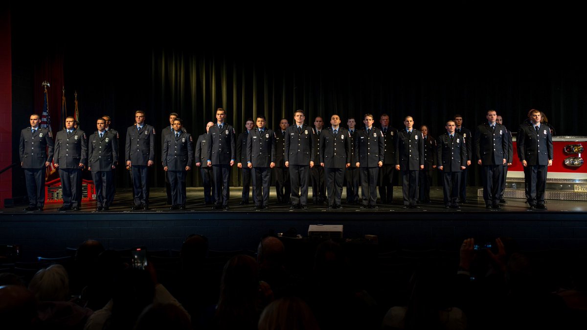 VaFirePrograms's tweet photo. Congratulations to the 28 students who successfully graduated from @LoudounFire 44th Recruit class!
These dedicated individuals have completed rigorous training, and we commend them for their commitment to excellence in serving our communities.
#VirginiaFireService https://t.co/1BPLmd9pQ3