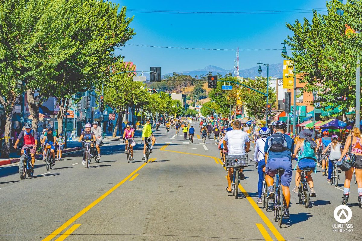 olasis's tweet photo. “The bicycle is a curious vehicle. Its passenger is its engine.” — John Howard

Imagine if the was traffic and life was like this.

#bike #bikelife #ciclavia #heartofLA #bikeevent #infrastructure #transportation #rideabike #bikinglife #cyclelife #cycling https://t.co/z1XuVByncC