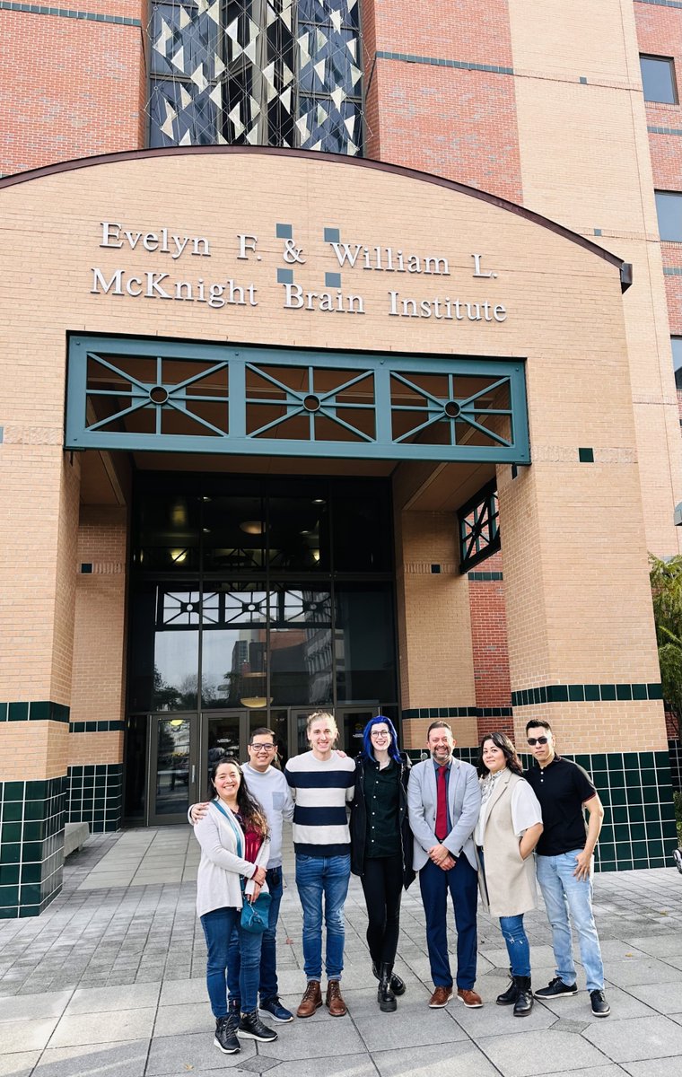 Leaving the concrete jungle for the🌞 state!
Delighted to trade 🌇 for palm trees as I take on the role of Director of the Pain &amp; Addiction Therapeutics (PATH) Collaboratory in Florida! 🏝️ So happy that all of my electrophysiology &amp; behavioral co-pilots came with me to <a href="/UF/">FLORIDA</a>!