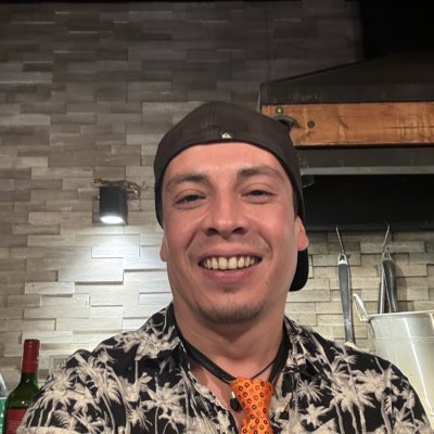 dguerraa's tweet photo. #NuevaFotoDePerfil https://t.co/qpXJMxngLH