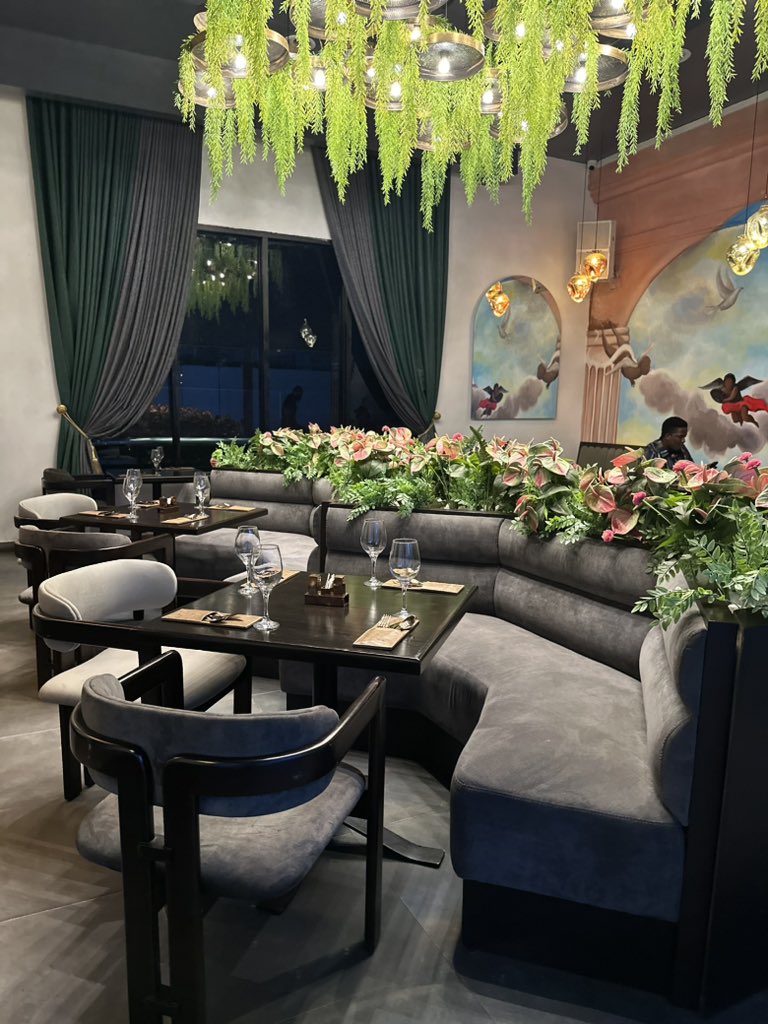AweLagos's tweet photo. A gorgeous spot for dinner 🤩

 Smoked Chicken Penne Pasta🍝 from Paradis Lagos

🗺️ Westbrook Mall, beside Enyo Filling station, Lekki, Lagos, Nigeria 

💳 ₦₦ https://t.co/O3VBLfSkpT