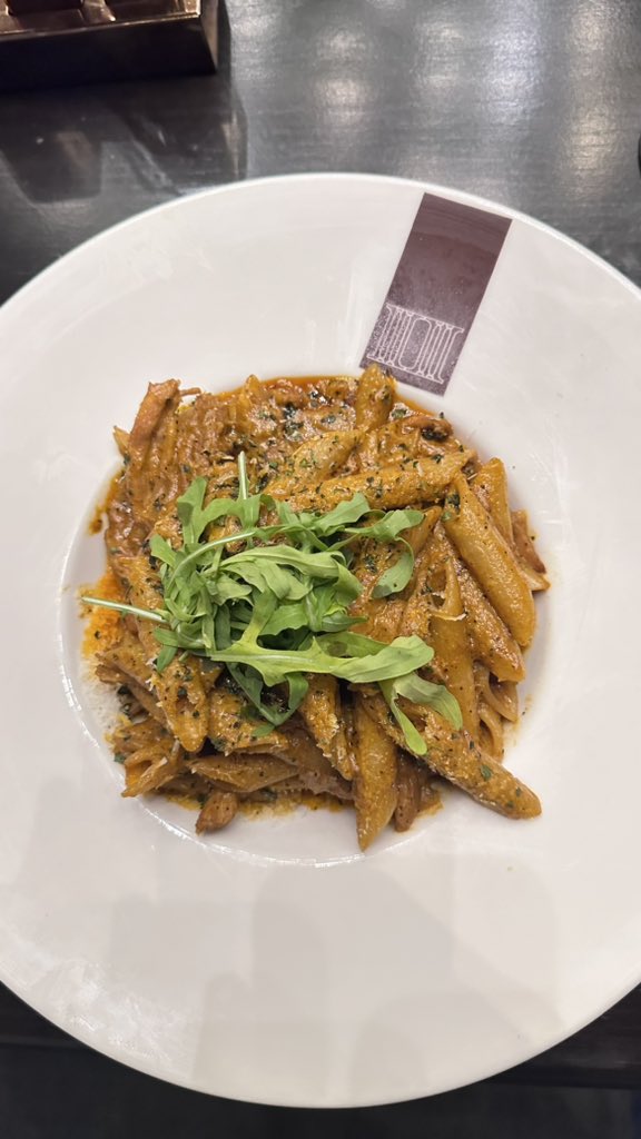 AweLagos's tweet photo. A gorgeous spot for dinner 🤩

 Smoked Chicken Penne Pasta🍝 from Paradis Lagos

🗺️ Westbrook Mall, beside Enyo Filling station, Lekki, Lagos, Nigeria 

💳 ₦₦ https://t.co/O3VBLfSkpT