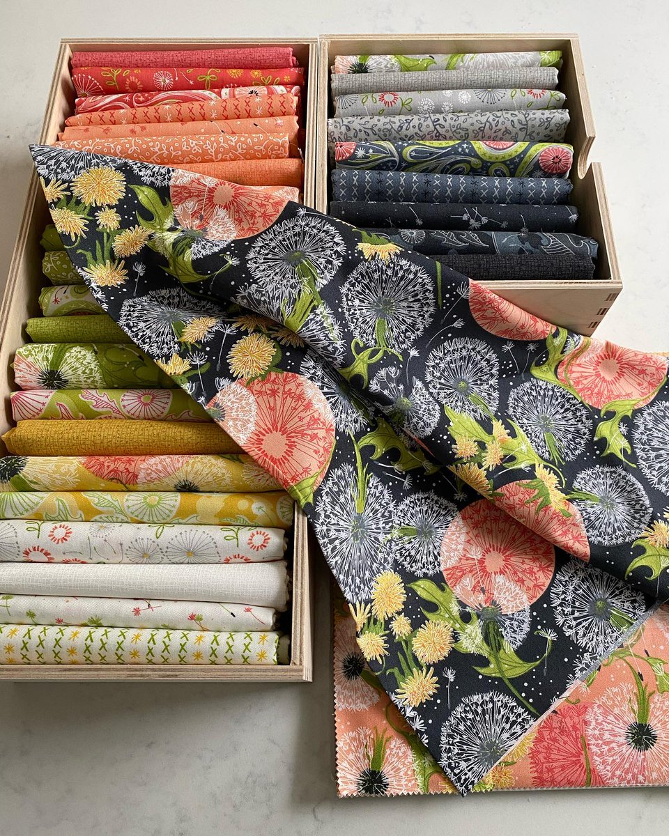 Dandi Due from Robin Pickens for Moda is now in the
Shop> hamelsfabrics.com/shop/Fabrics/V…

#dandiduofabric #robinpickens #dandelions #modafabric #showmethemoda #quiltcotton #cottonfabric #quilt #sew #quiltshopbythesea #canadianquiltshop #canadianquiltstore #BCquiltshop