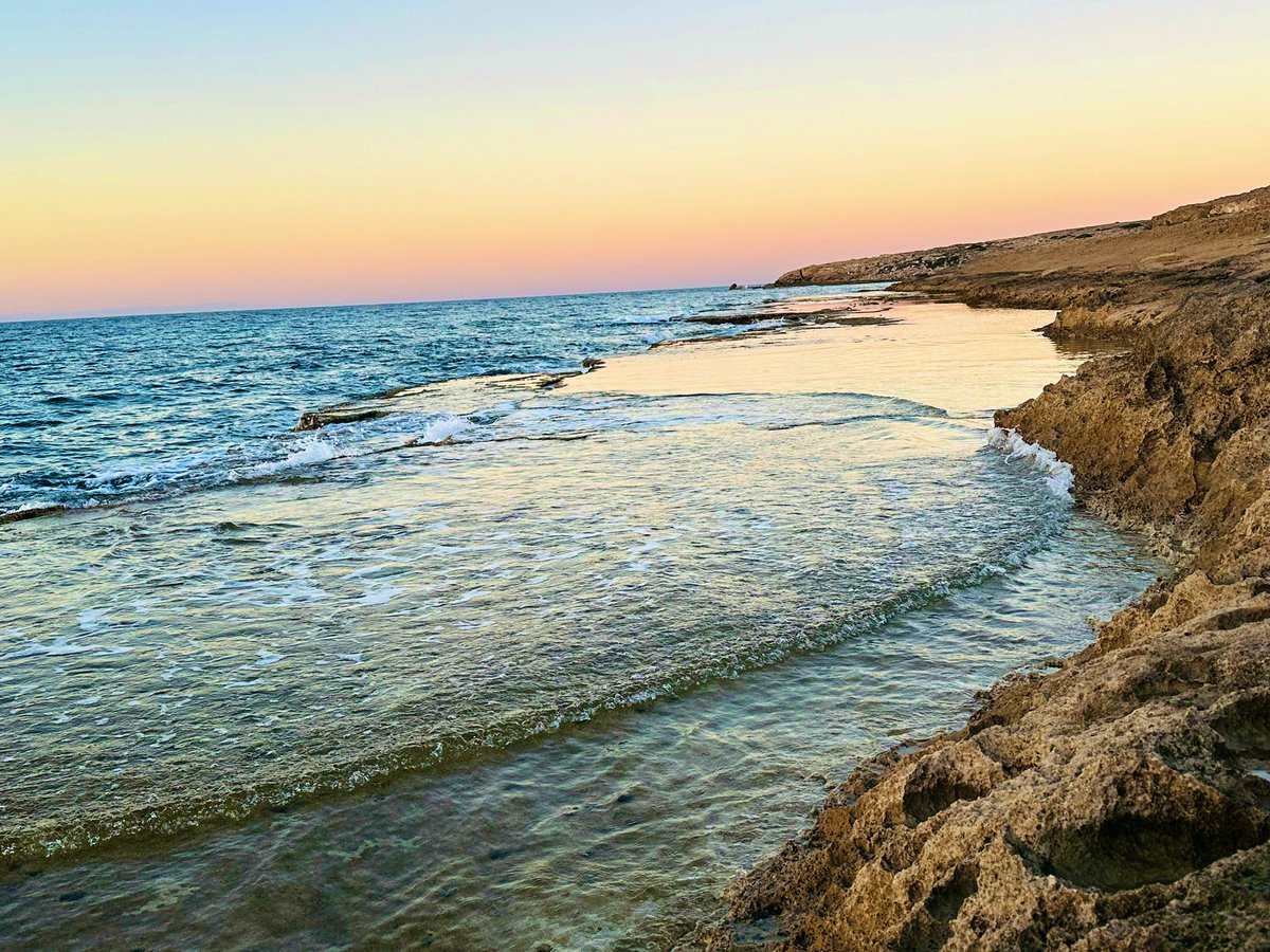 🌊✨🧡❤️ 
No words needed…

#sunsetphotography #rugged #BeautifulNature #nature #landscapephotography #sea #waves #islandlife #Cyprus