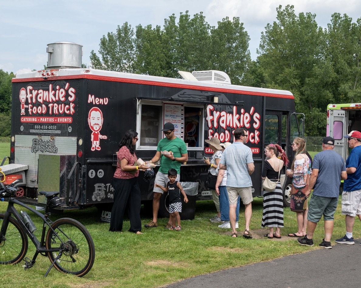 📸 Photo of the day: Frankie's Food Truck at Simsbury Meadows' #Brewstock | August 2023 (stay tuned for 2024 event announcements!)

🍽 Shoutout to our 2023 Food Sponsor, #OldWellTavern (Frankie’s Food Truck)!

Photo by: #CaptureVisualMarketing