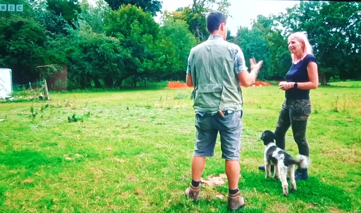 CatLodge1's tweet photo. Yay! Harry and James from the @NatTrustArch London & South East team at @RunnymedeNT on #DiggingForBritain, plus #digdog! https://t.co/DoeI6F56H2