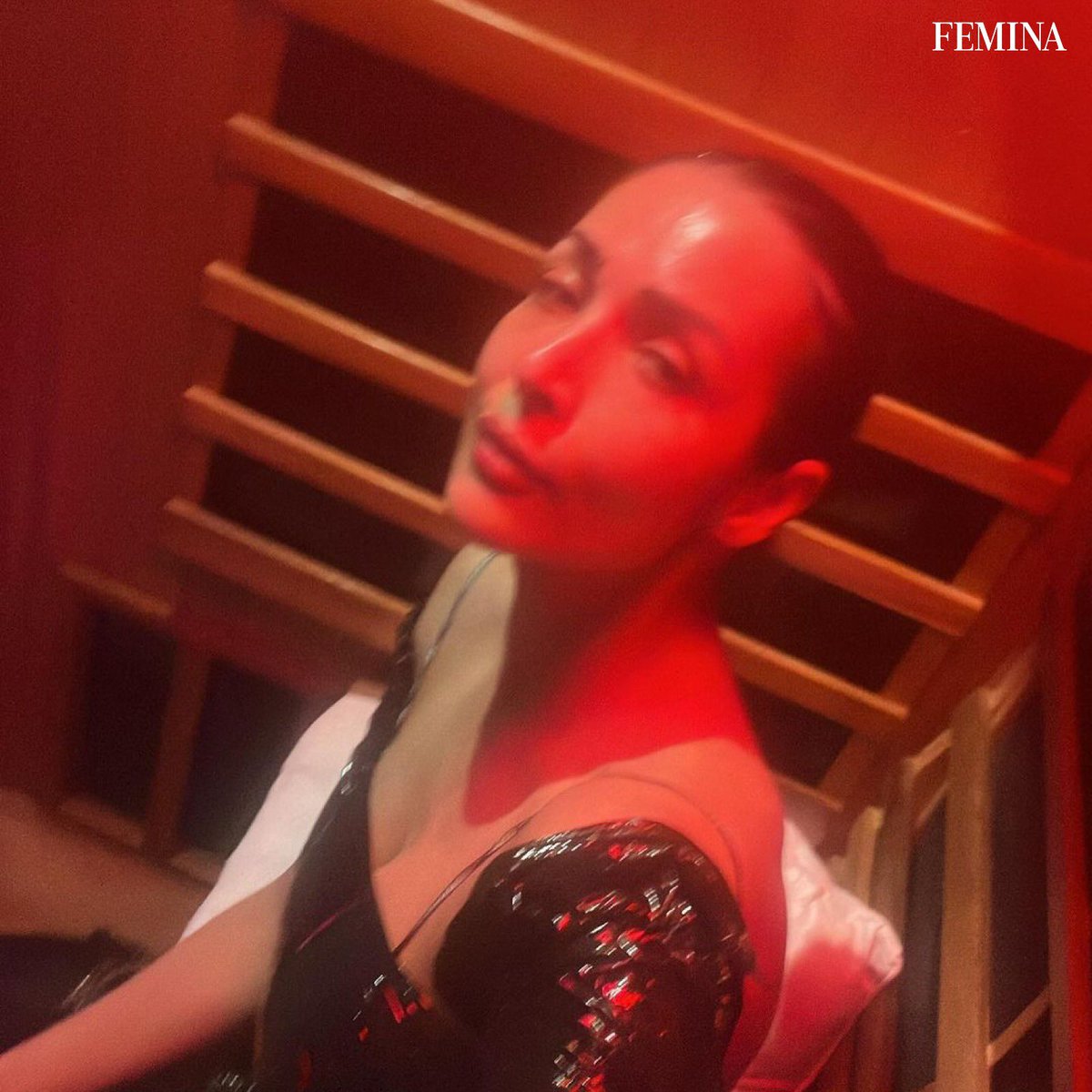 Malaika Arora paints the town red, celebrating her favorite season in style!

#Entertainment #femina #MalaikaArora #HolidaySpirit