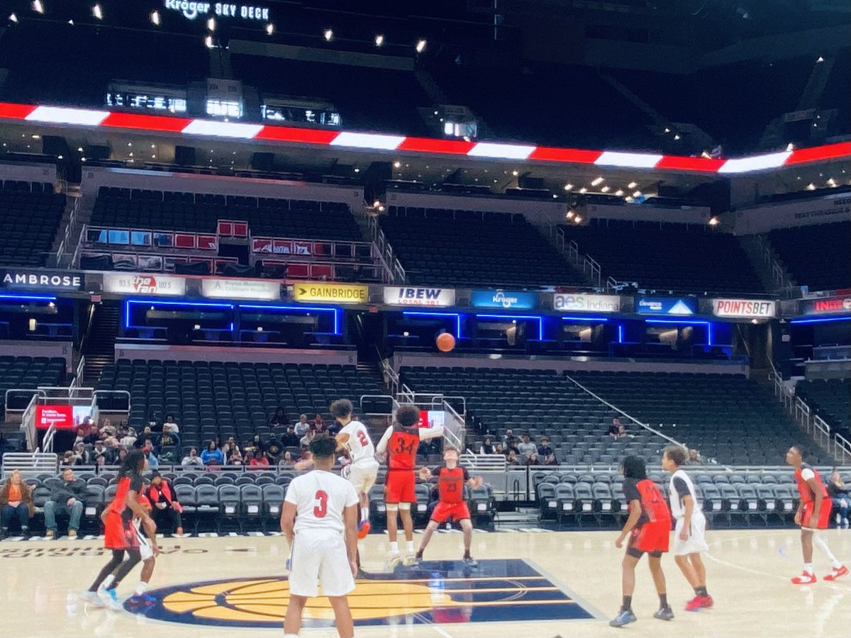 NMS_MCS's tweet image. Our Northside 8th grade Boys Basketball team competed today at the Gainbridge Field house against Anderson Highland!  The victorious Titans dominated the Scots with the final of 55-22. Special thanks to the Indiana Pacers!  #northsidetitans #mcs #indianapacers