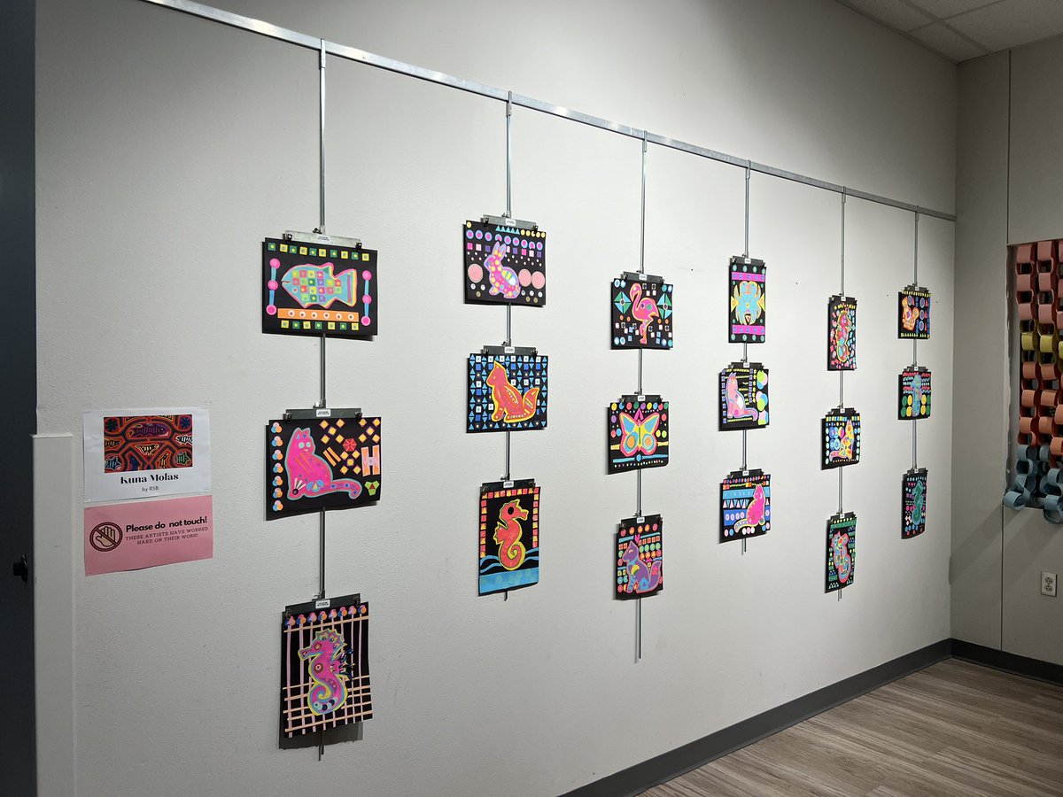 R5B’s finished Kuna Molas! I love this colorful display to start off the new year.