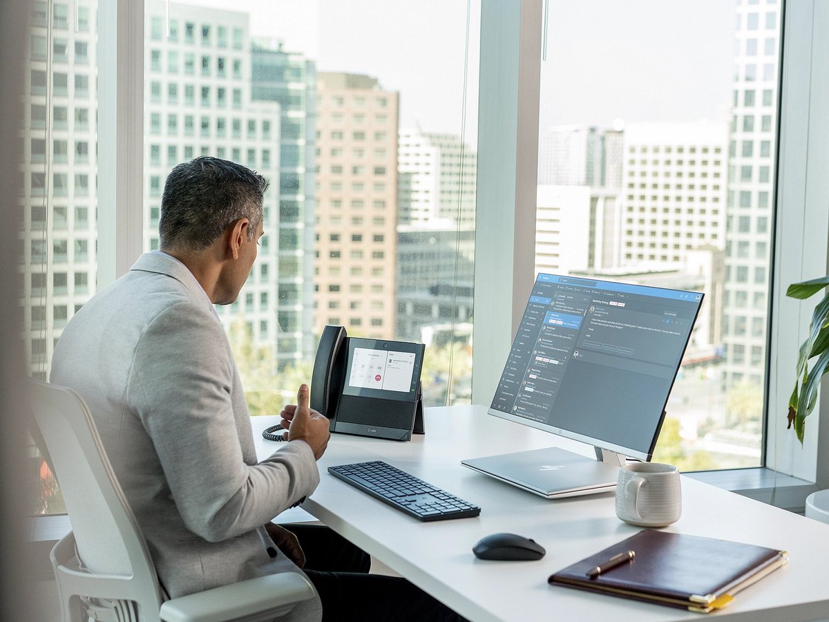 PolyCompany's tweet image. Risk or opportunity? Find out how adopting a #HybridWork model that supports employees working in and outside the office offers a competitive edge to firms that are willing to embrace change. #FinancialServices #PolySolutions

Learn more 👉 bit.ly/454gTPH