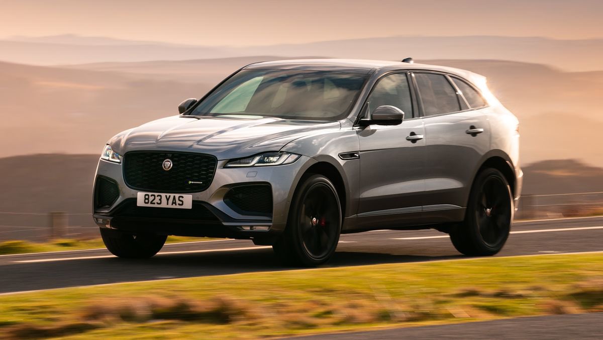 JagLandRoverWG's tweet image. Practical, spacious and luxurious 🏁 #FPACE 

#JaguarFPACE #TeamJaguar #SportSUV #SportyStyle #LuxurySUV #DreamCar #LuxuryInterior #DreamInterior #LuxuryInterior #LuxuryLife #LuxuryDrive #FamilySUV #FamilySize #FamilyCar #WinterCar
