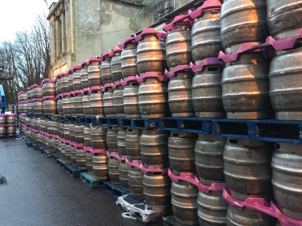 Tom Isitt 🐝 tweet media