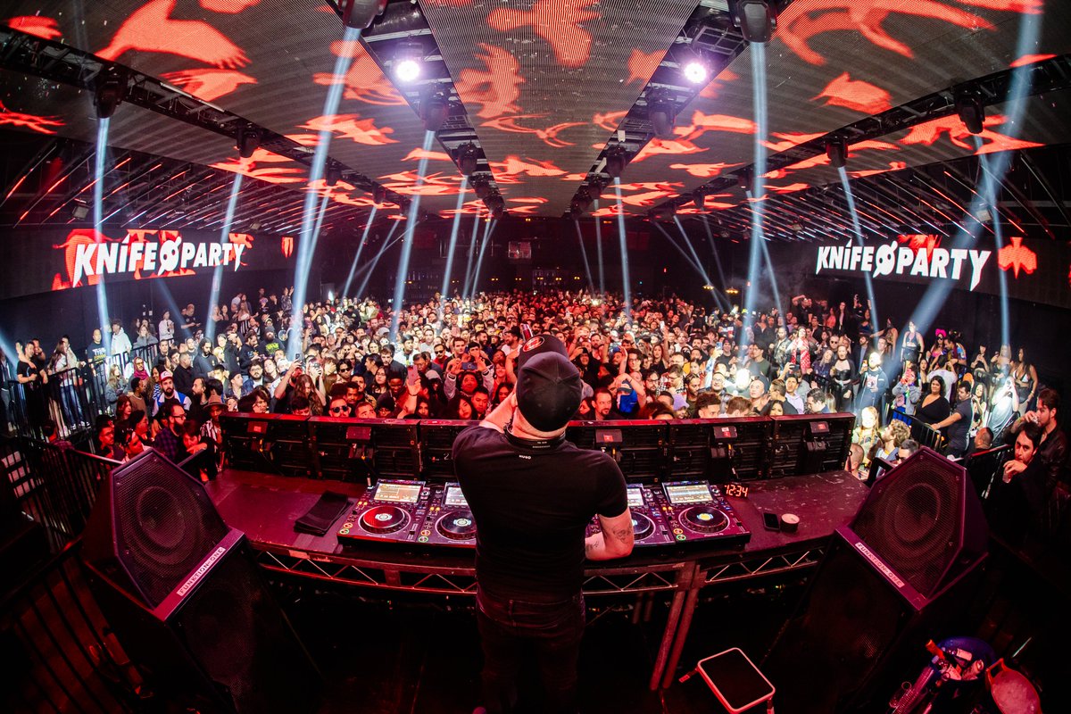 academy__la's tweet photo. Absolute madness with @knifepartyinc, @MADGRRLmusic &amp; @twstdzoo! 😈🔪 

Check out all the photos  → https://t.co/iI9xSmuk3U
📸: @tonysib_visuals https://t.co/bOuawaA9X7