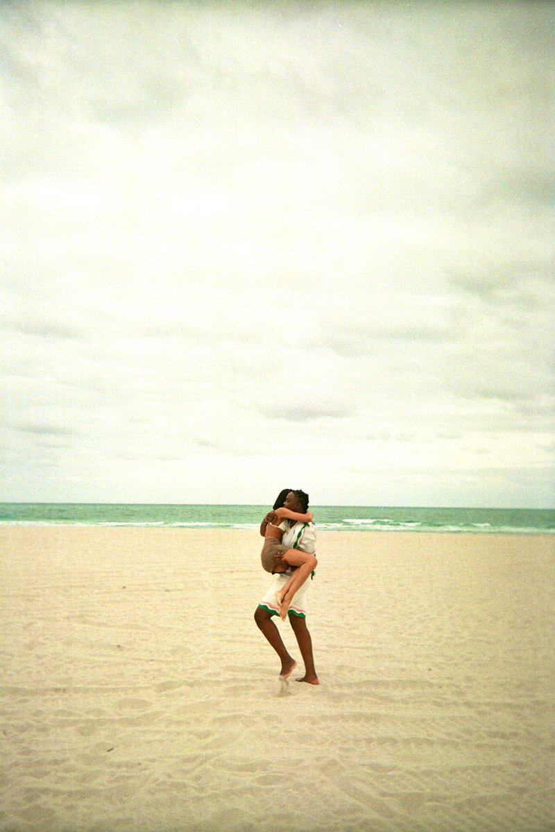 « CONNEXION » disponible vendredi minuit 💔❤️‍🩹