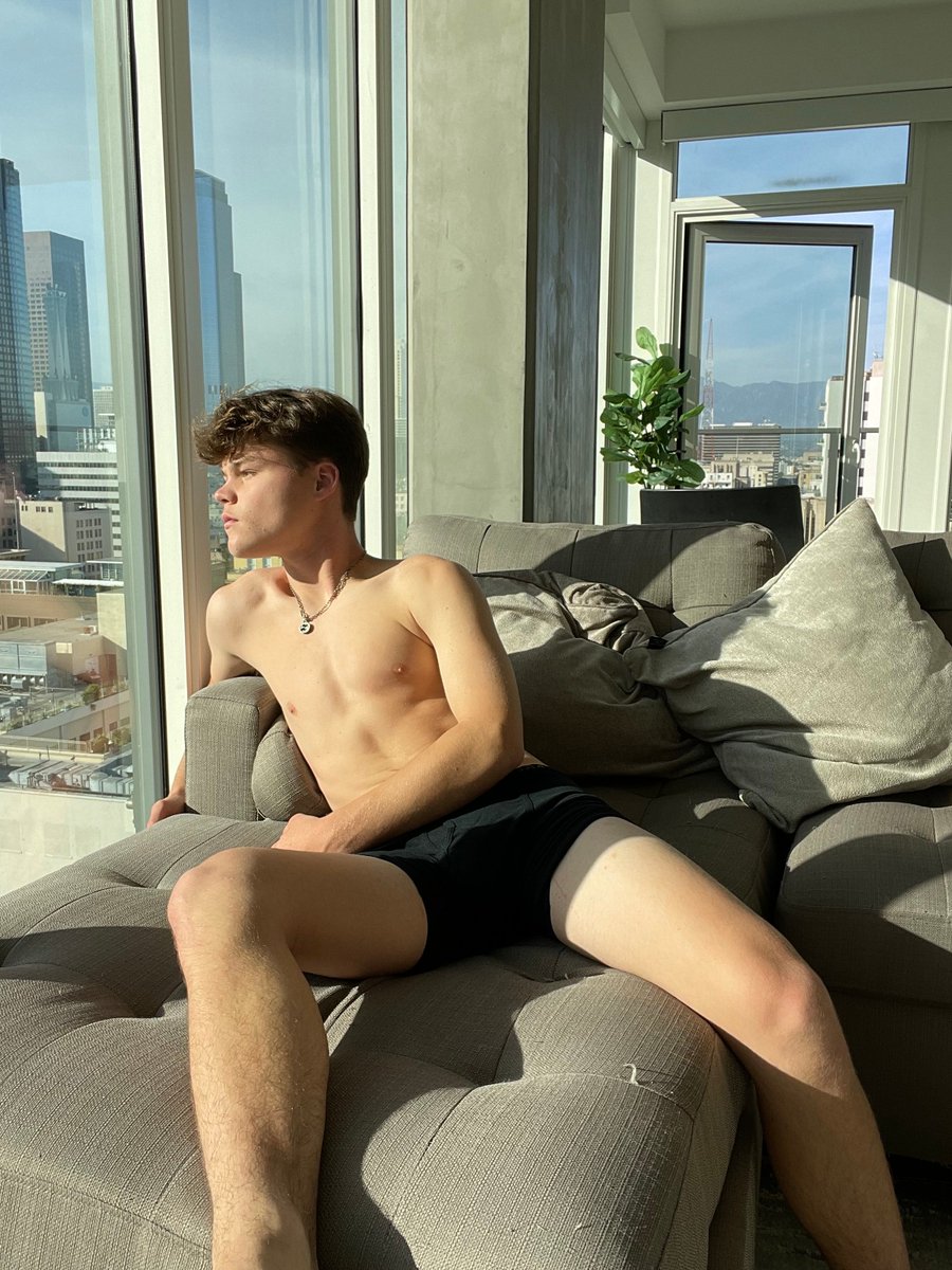 jackd_page's tweet photo. Flirty vibes and positive energy. Ready to make today amazing.  https://t.co/XW9duQIM1I 
#Fitness https://t.co/zTQTkjjewO