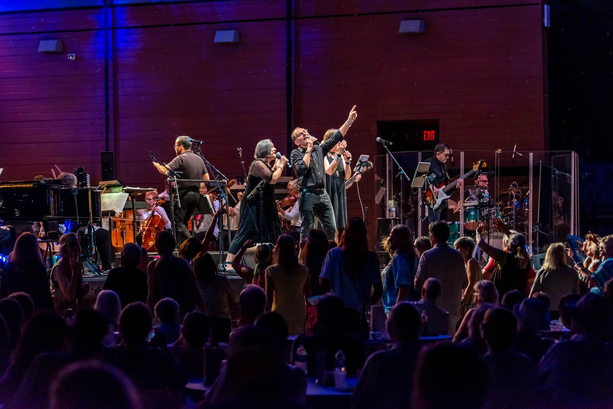 📸 Photo of the day: <a href="/HSOTweets/">Hartford Symphony</a>' #TalcottMountainMusicFestival “Summer of '69” Concert at Simsbury Meadows | July 2022 (stay tuned for 2024 event announcements!)

✨ What’s your favorite memory from the TMMF? Tell us below!

Photo by: #CaptureVisualMarketing