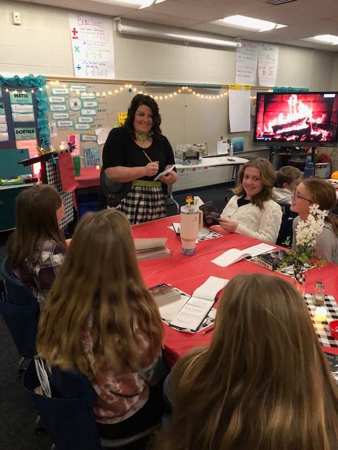 TiptonElement's tweet photo. Students in Ms. Fakes' and Mrs. Hendricks' classes had a book tasting today as they started their unit on the Revolutionary War.  What a great way to start the new year! https://t.co/8QyqTmer0g