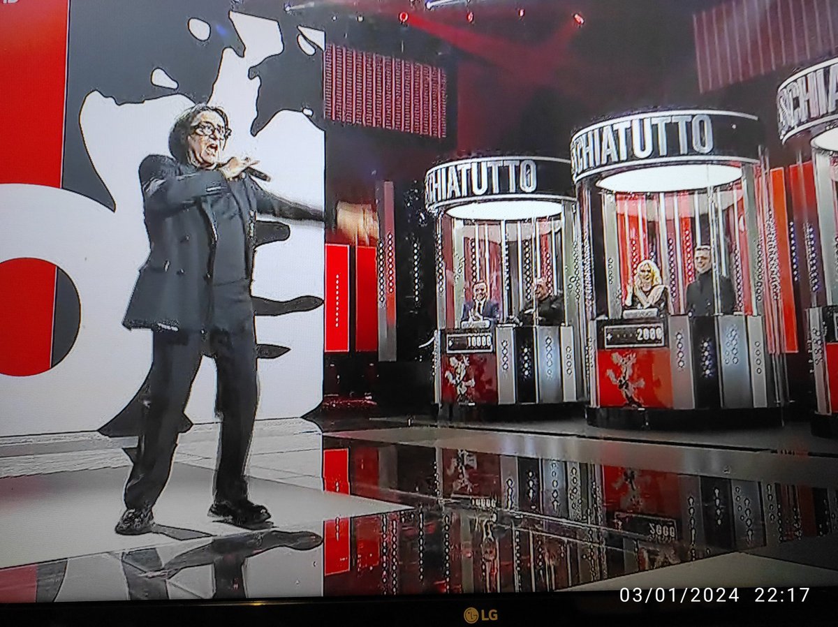PanariellinaIda's tweet photo. della mia amata #MammaRai @RaiUno
 da pelle d'oca ogni volta tocca l'anima il cuore 💓 By Ida Panariellina #Rischiatutto70 #Rai70 @RosannaCacio @domenicomarock @AndreaFabiano @StefanoColetta2 @CarContiRai https://t.co/X8SyuedkvP