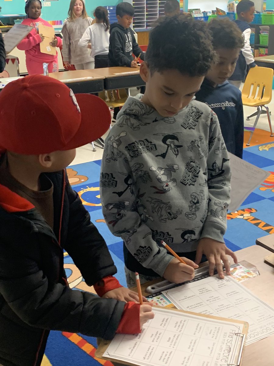 MsHooverBRE's tweet photo. We learned about what others did over break by finding someone who… We practiced asking questions and giving responses. https://t.co/aEfpnkRHZ1
