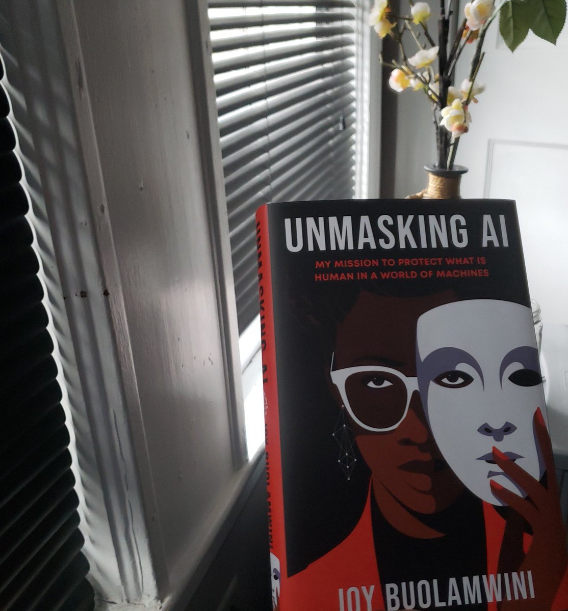 Finally here📖📚🎊 Can't wait to read it!
#unmaskingai #joybuolamwini #ai #ArtificialInteligence #STEM #blackandstem #blackwomanauthor #womeninstem #womeninscience #blackinstem #BookTwitter #books