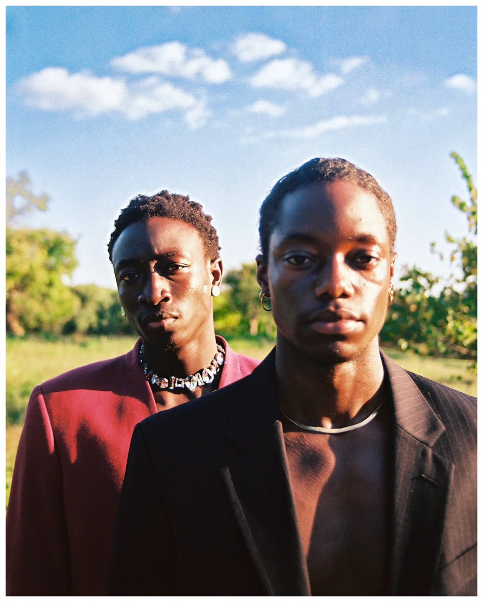 1moham3d's tweet photo. The cardinal and the crow 
shot by me on 35mm https://t.co/MHW8INWmyB
