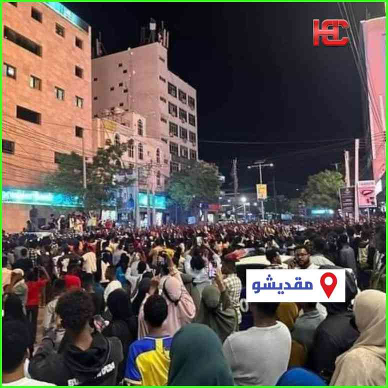 Hasan_happy's tweet photo. مسيرات عفوية ضد الاتفاق غير المشروع بين إثيوبيا وأرض الصومال.
#Somali 
#Mogadishu 
#الصومال
#مقديشو 
#أخبار https://t.co/ucgCBrzMhb