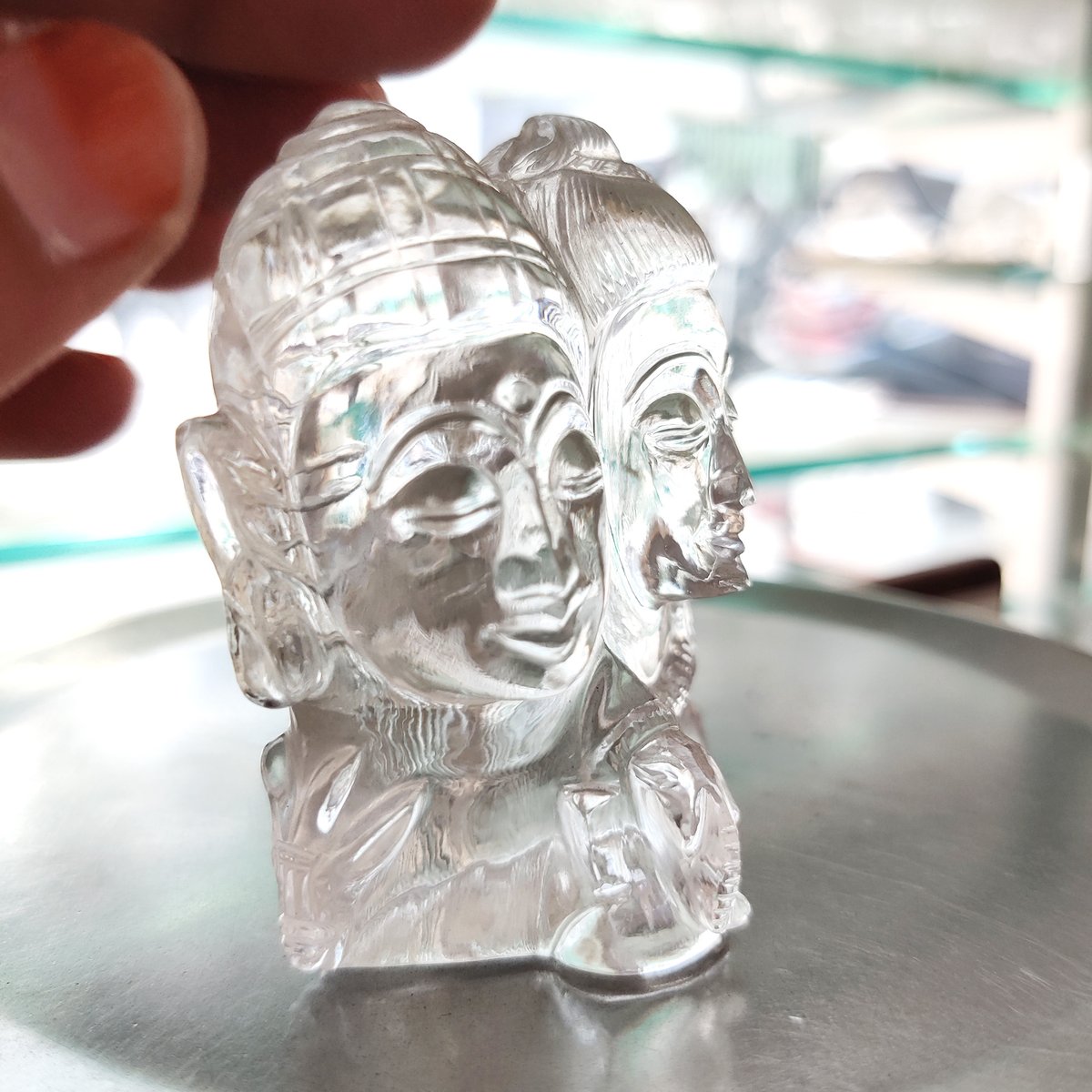AgarwalAnushth's tweet photo. Natural Clear Quartz Shiv family head Statue Crystal Quartz
Length: Ganesha/ Parvati/ Shiv : 2.5x2" / Weight : 106 gm
https://t.co/BzNoQ7yu8P
#crystalquartzshivji  #quartzshivfamily #poojamandir #quartzparvati #quartzganesha #quartznandi #quartzfigurine #handmadegift #GodStatues https://t.co/1p6iz159SY